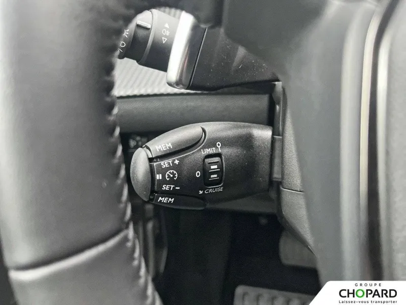 Image secondaire du véhicule 22