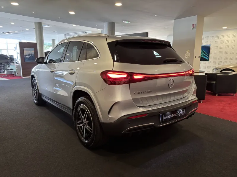 Image secondaire du véhicule 3