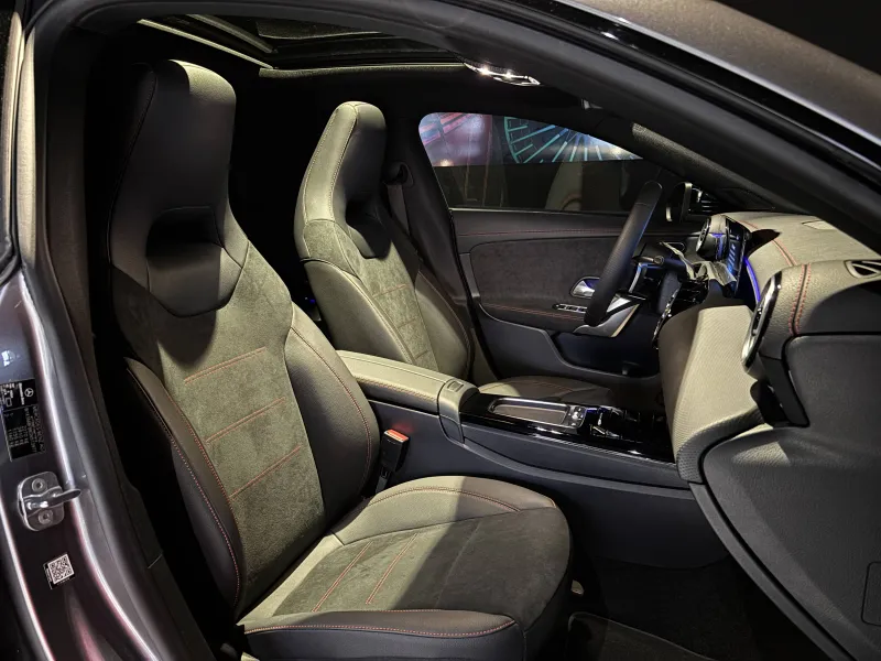 Image secondaire du véhicule 4