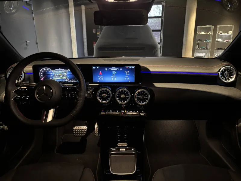 Image secondaire du véhicule 6