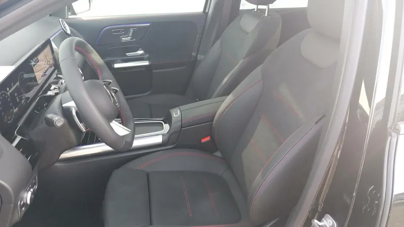 Image secondaire du véhicule 11