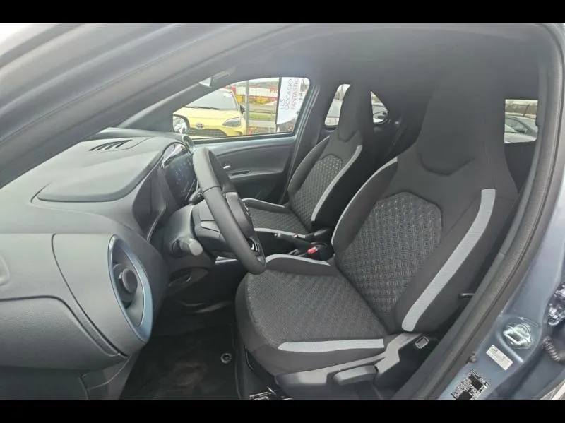 Image secondaire du véhicule 11