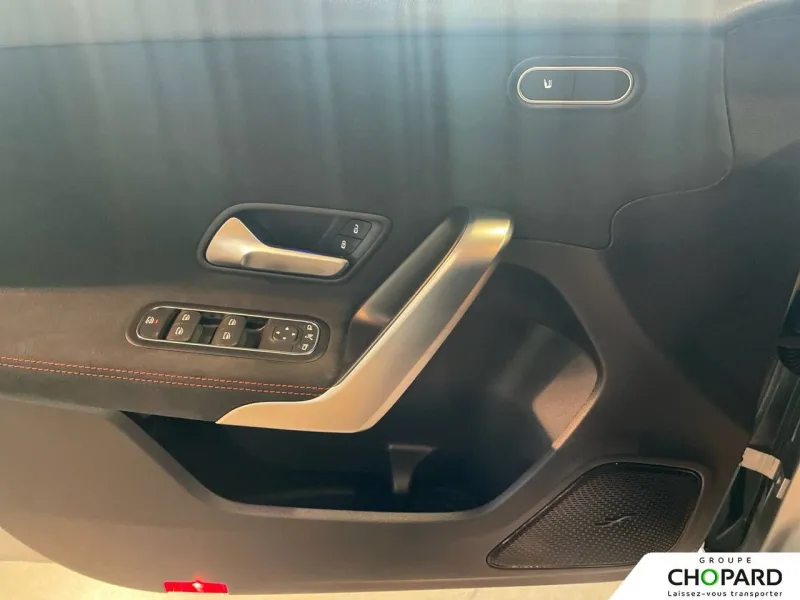 Image secondaire du véhicule 24