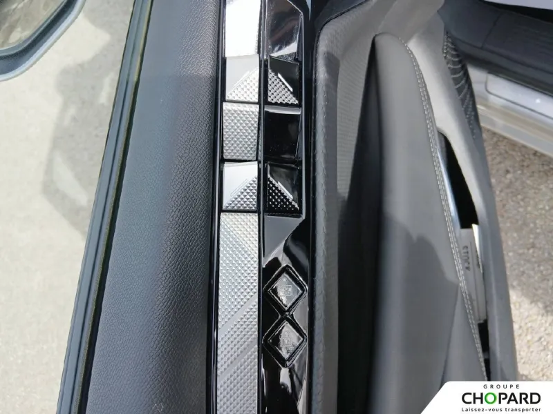 Image secondaire du véhicule 3