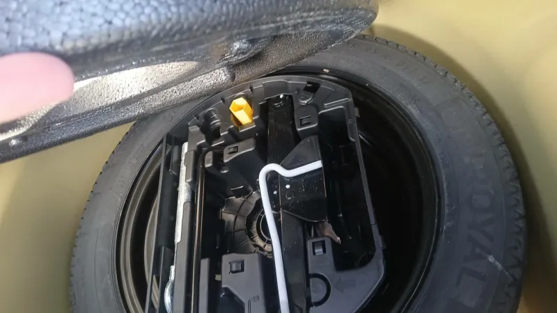 Image secondaire du véhicule 44