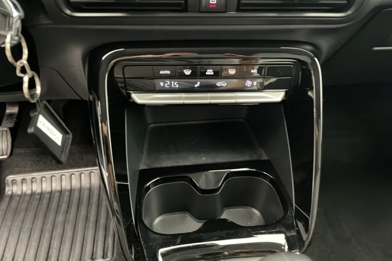 Image secondaire du véhicule 19