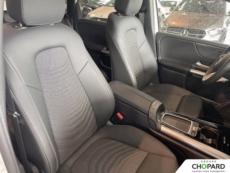 Image secondaire du véhicule 12