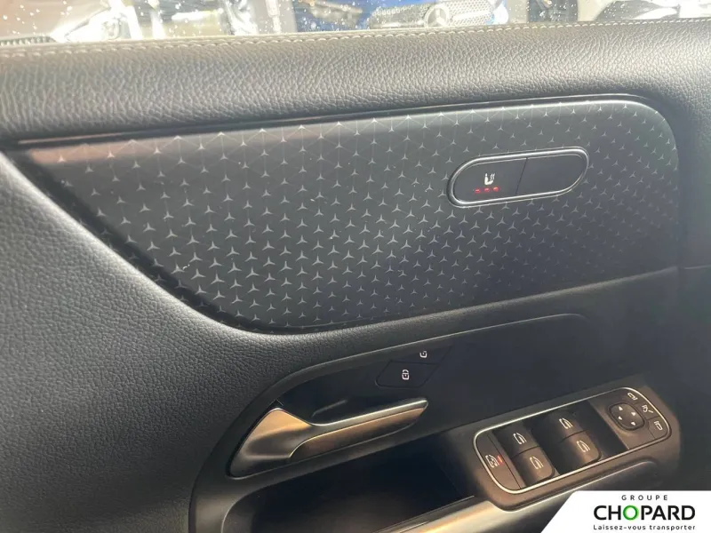 Image secondaire du véhicule 24