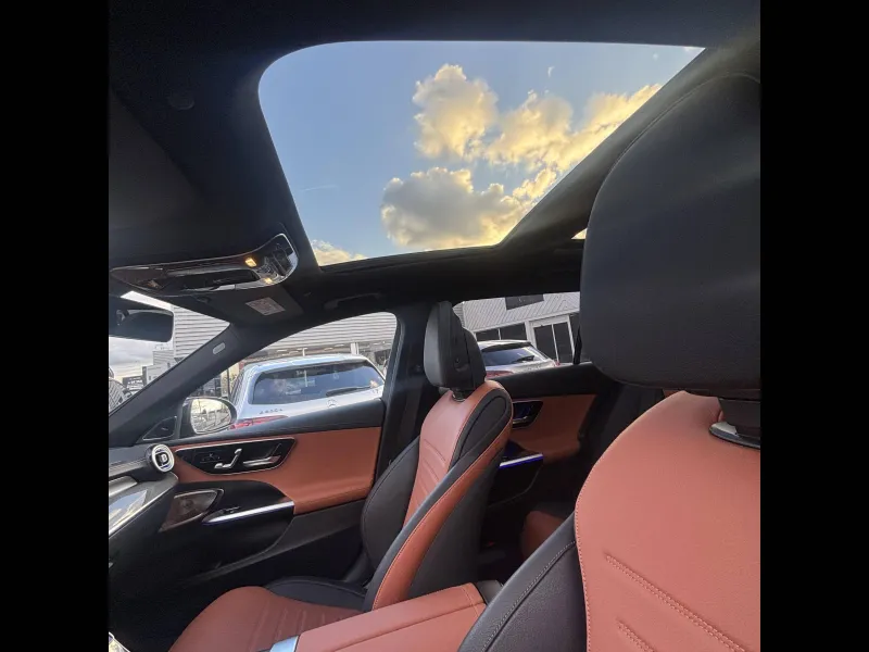 Image secondaire du véhicule 10