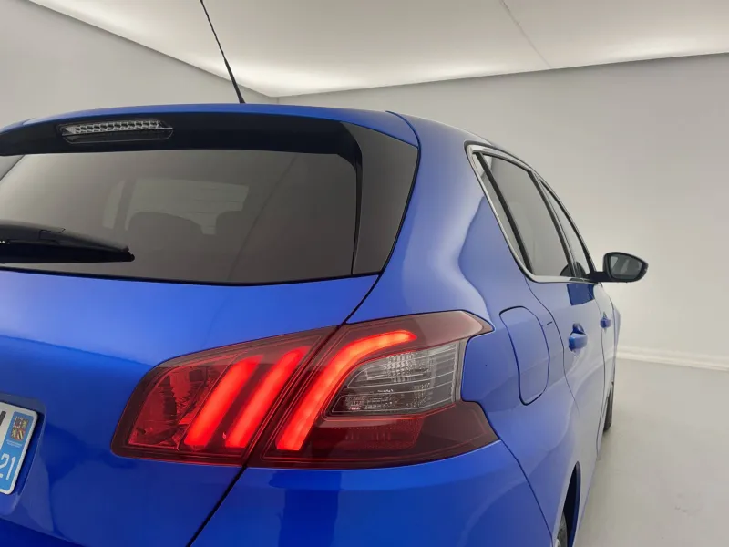 Image secondaire du véhicule 32