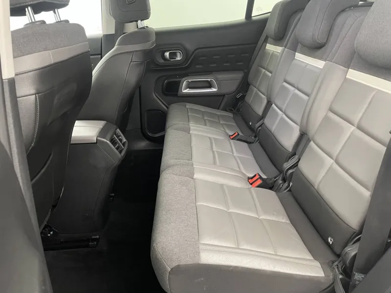 Image secondaire du véhicule 52