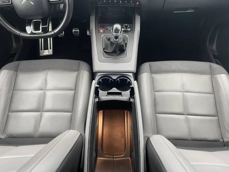 Image secondaire du véhicule 64