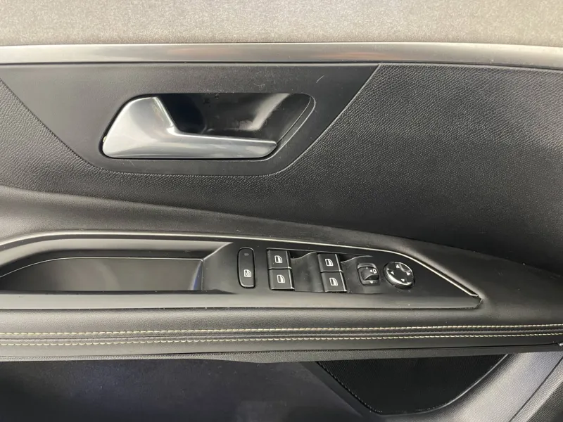 Image secondaire du véhicule 31