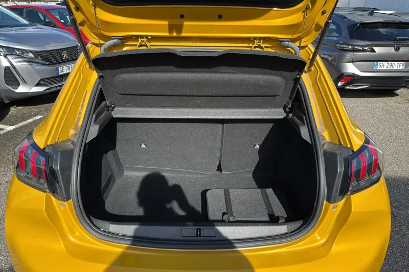 Image secondaire du véhicule 10