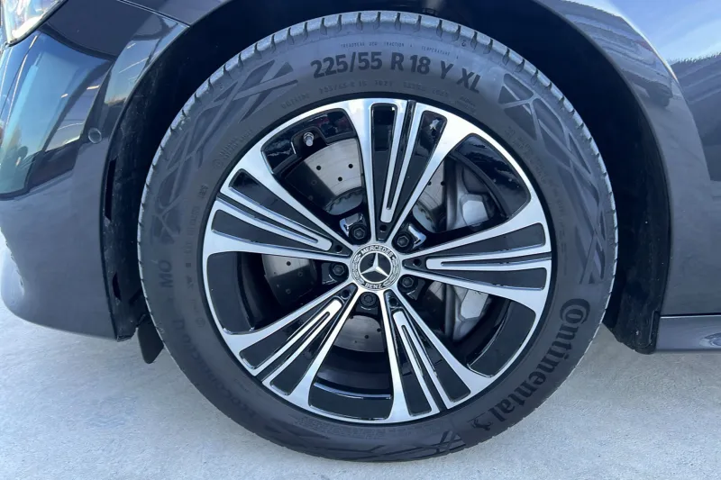 Image secondaire du véhicule 12