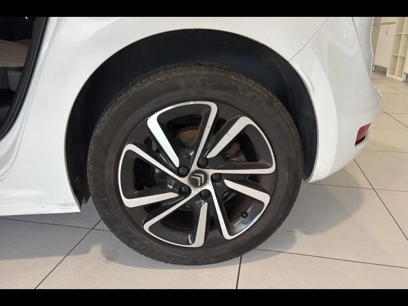 Image secondaire du véhicule 13