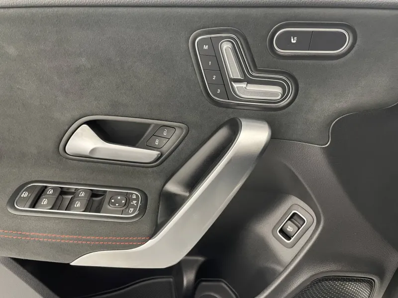 Image secondaire du véhicule 26