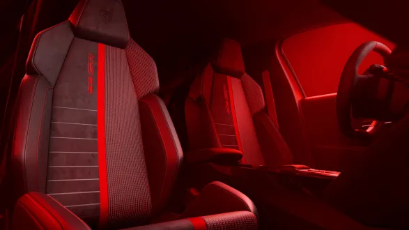Peugeot 208 GTi 2025 : sièges avant