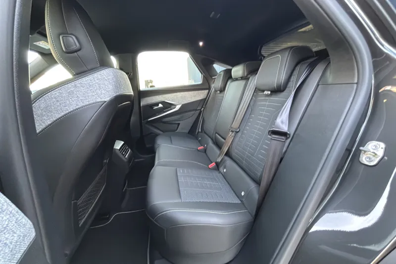 Image secondaire du véhicule 11