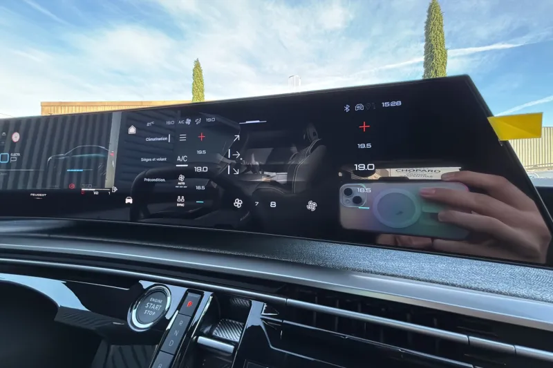 Image secondaire du véhicule 23