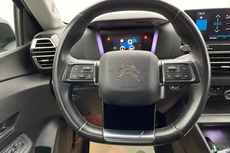 Image secondaire du véhicule 12