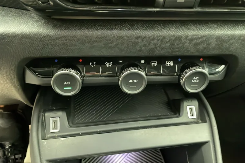 Image secondaire du véhicule 17