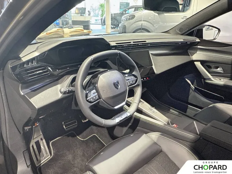 Image secondaire du véhicule 11