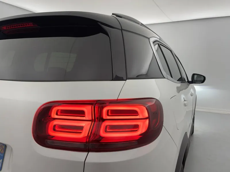 Image secondaire du véhicule 32