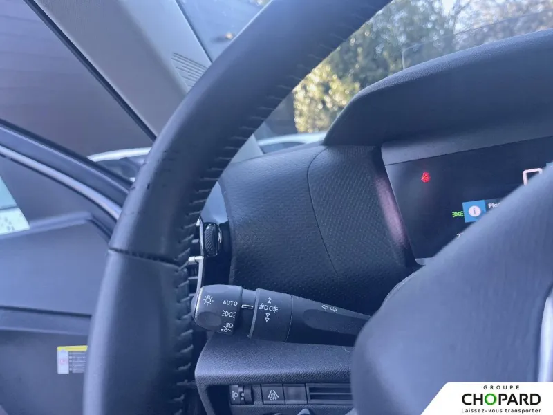 Image secondaire du véhicule 23