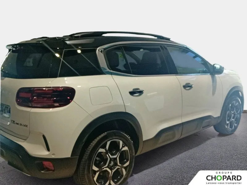 Image secondaire du véhicule 10