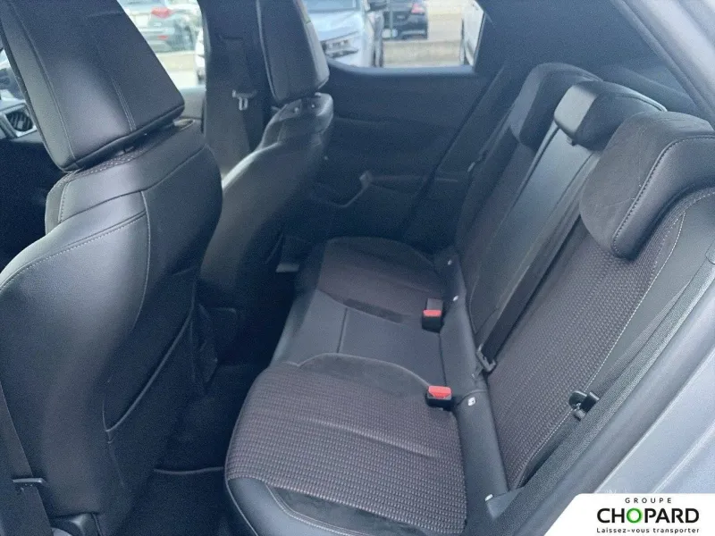 Image secondaire du véhicule 19