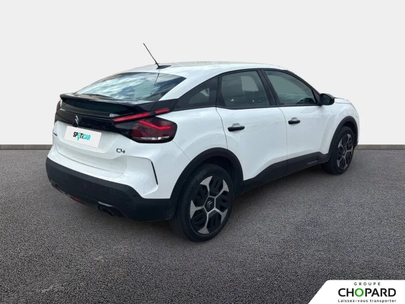 Image secondaire du véhicule 9