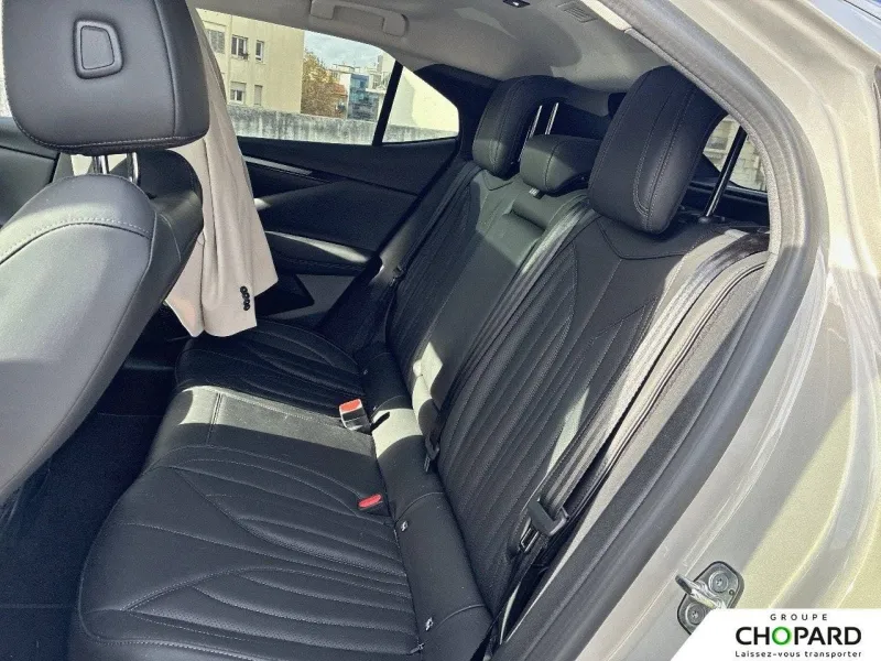 Image secondaire du véhicule 12