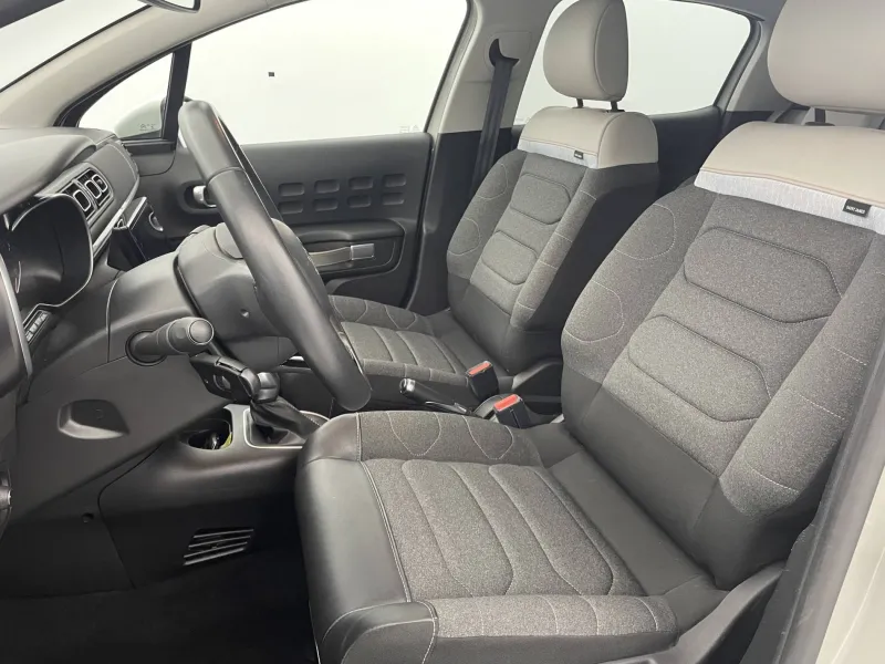 Image secondaire du véhicule 15