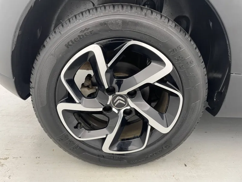 Image secondaire du véhicule 20