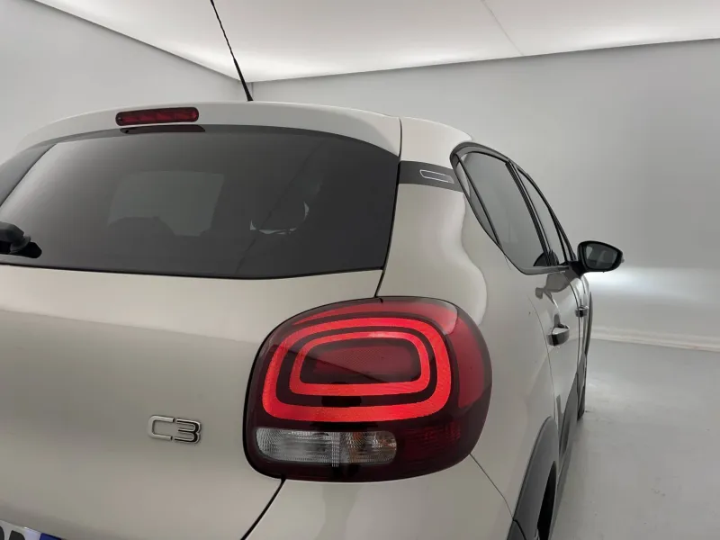 Image secondaire du véhicule 32