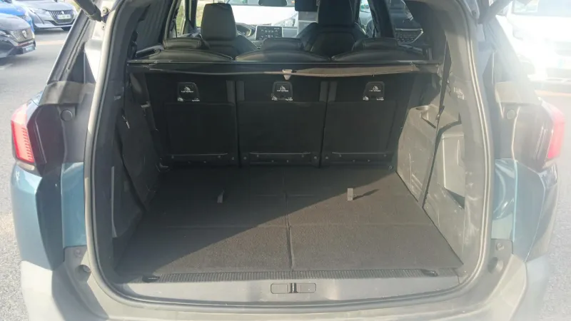 Image secondaire du véhicule 10