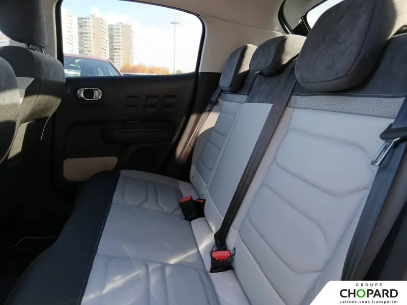 Image secondaire du véhicule 12