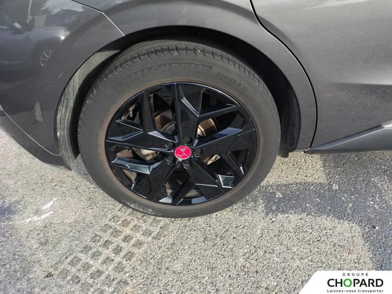 Image secondaire du véhicule 12