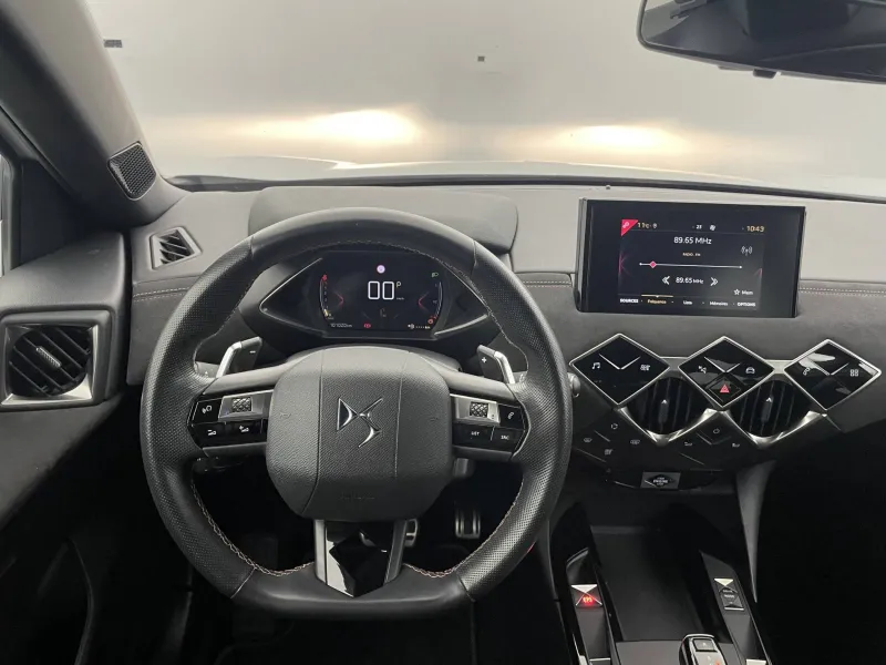 Image secondaire du véhicule 23