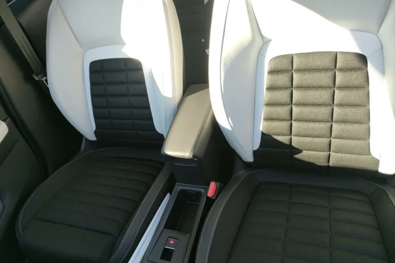 Image secondaire du véhicule 11