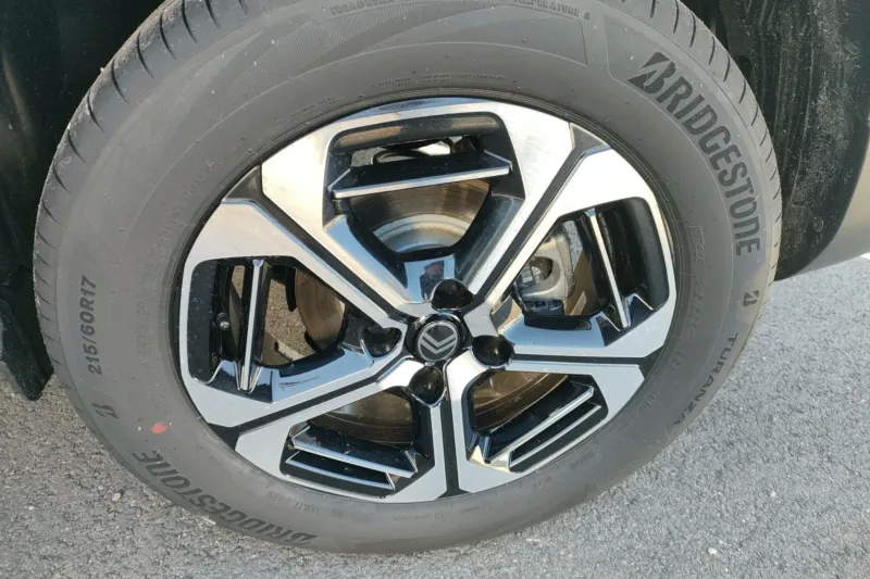 Image secondaire du véhicule 13