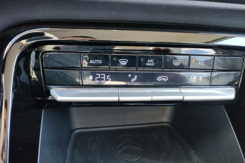 Image secondaire du véhicule 22