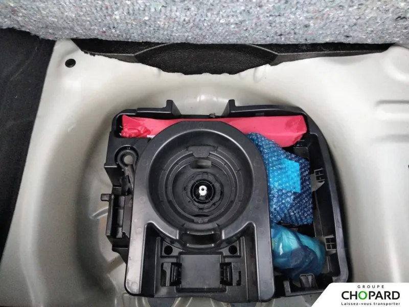 Image secondaire du véhicule 25