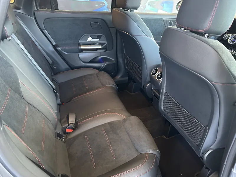 Image secondaire du véhicule 5