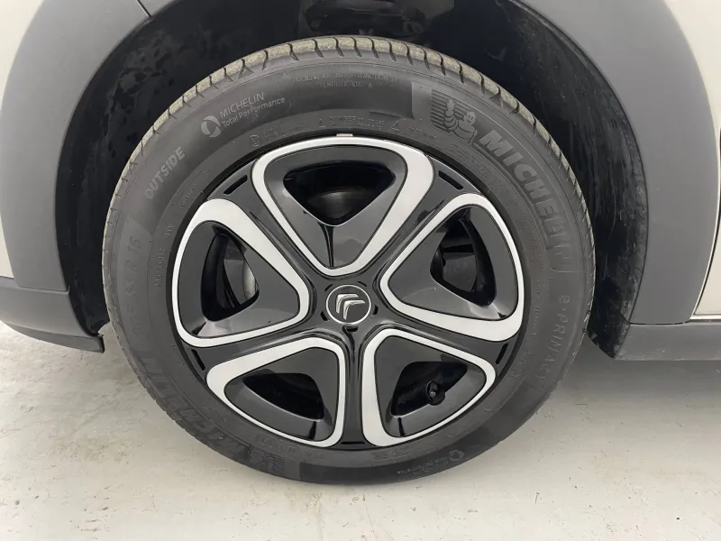 Image secondaire du véhicule 17