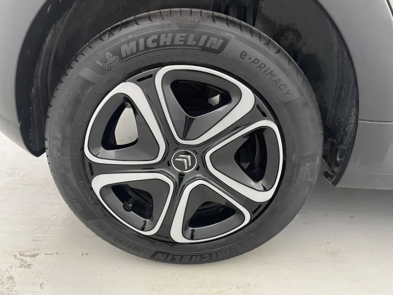 Image secondaire du véhicule 19