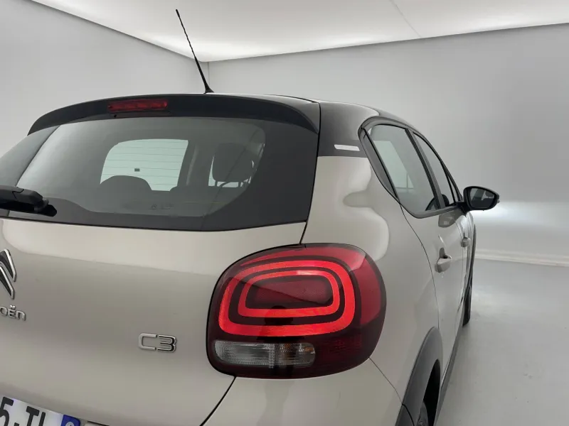 Image secondaire du véhicule 32