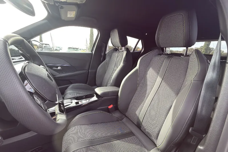 Image secondaire du véhicule 10