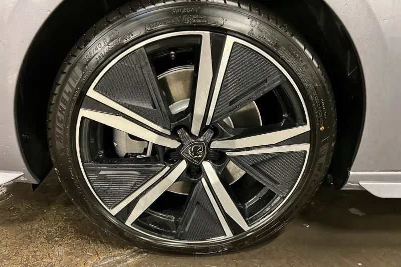 Image secondaire du véhicule 13